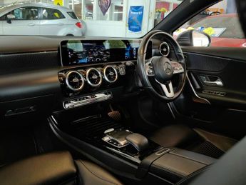 Mercedes-Benz A Class 1.5 A180d Sport (Executive) Hatchback 5dr Diesel 7G-DCT Euro 6 (