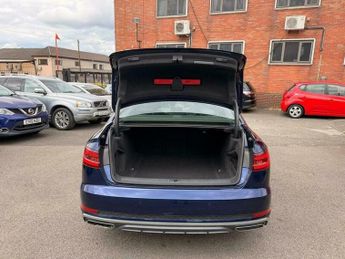 Audi A4 2.0 TDI 40 S line S Tronic quattro Euro 6 (s/s) 4dr