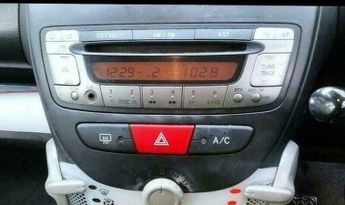 Toyota AYGO 1.0 VVT-i Euro 5 5dr