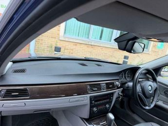 BMW 3 SERIES 2.0 320d Exclusive Edition Touring Steptronic Euro 5 5dr