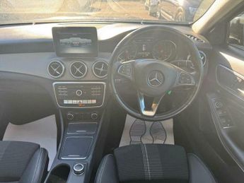Mercedes-Benz C Class 1.6 GLA180 Urban Edition 7G-DCT Euro 6 (s/s) 5dr