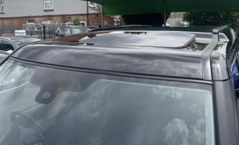 Land Rover Discovery 3.0 SD V6 HSE SUV 5dr Diesel Auto 4WD Euro 6 (s/s) (256 bhp)