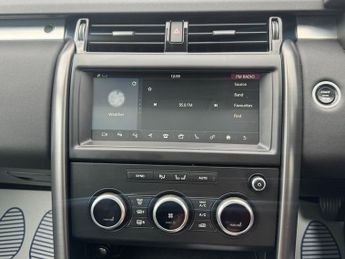Land Rover Discovery 3.0 SD V6 Landmark Edition SUV 5dr Diesel Auto 4WD Euro 6 (s/s) 
