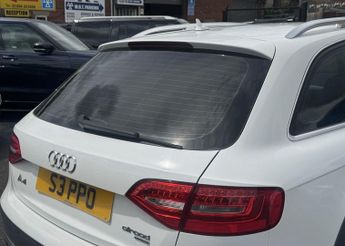 Audi A4 2.0 TDI Estate 5dr Diesel S Tronic quattro Euro 5 (s/s) (177 ps)