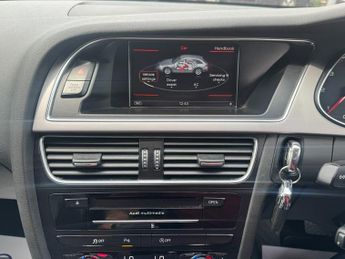 Audi A4 Allroad 2.0 TDI Estate 5dr Diesel S Tronic quattro Euro 5 (s/s) (177 ps)