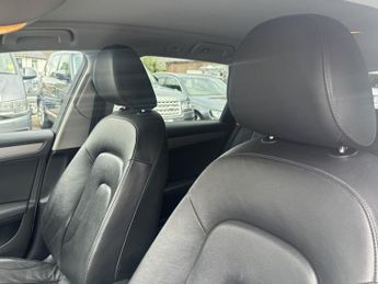 Audi A4 2.0 TDI Estate 5dr Diesel S Tronic quattro Euro 5 (s/s) (177 ps)