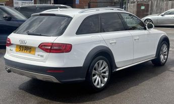Audi A4 2.0 TDI Estate 5dr Diesel S Tronic quattro Euro 5 (s/s) (177 ps)