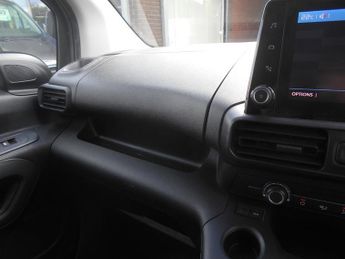 Citroen Berlingo AUTOMATIC 2021 1000 DRIVER M BLUEHDI S/S NO VAT CAMBELT HAS JUST