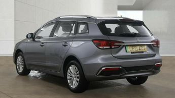 MG MG5 EXCLUSIVE