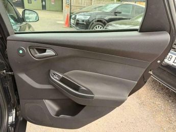 Ford Focus 1.6 Titanium Powershift Euro 5 5dr