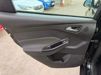 Ford Focus 1.6 Titanium Powershift Euro 5 5dr