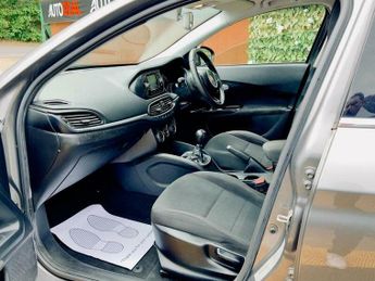 Fiat Tipo 1.4 T-Jet Lounge Euro 6 (s/s) 5dr