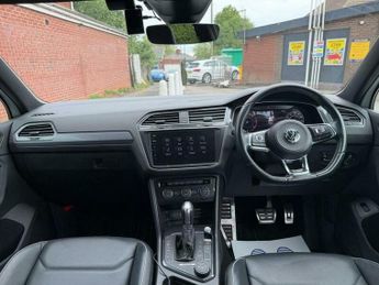 Volkswagen Tiguan 2.0 TDI R-Line SUV 5dr Diesel DSG 4Motion Euro 6 (s/s) (150 ps)