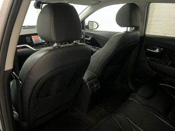 Kia Niro 4 PLUS