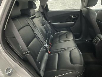 Kia Niro 4 PLUS