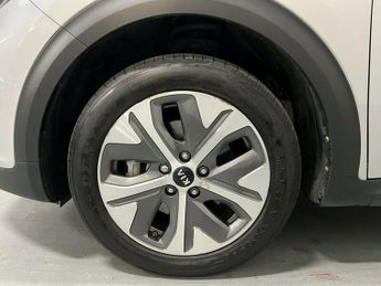 Kia Niro 4 PLUS
