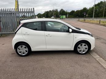 Toyota AYGO VVT-I X-PLAY
