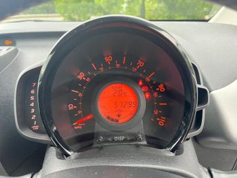 Toyota AYGO VVT-I X-PLAY