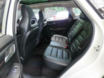 MG MG HS 1.5 T-GDI 16.6kWh Exclusive Auto Euro 6 (s/s) 5dr