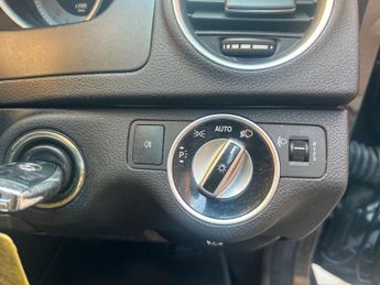 Mercedes C Class C220 CDI BLUEEFFICIENCY AMG SPORT