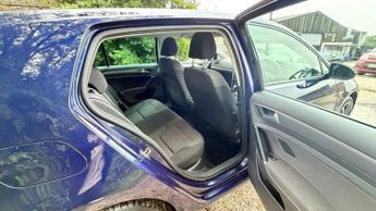 Volkswagen Golf 35.8kWh e-Golf Auto 5dr