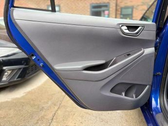Hyundai Ioniq 1.6 h-GDi Premium DCT Euro 6 (s/s) 5dr
