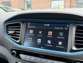 Hyundai Ioniq 1.6 h-GDi Premium DCT Euro 6 (s/s) 5dr