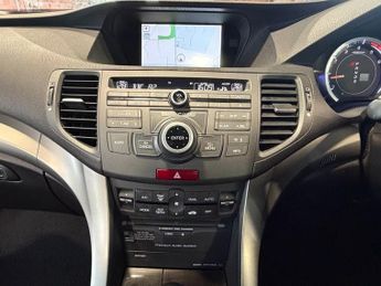 Honda Accord 2.2 i-DTEC EX Saloon 4dr Diesel Auto Euro 5 (150 ps)