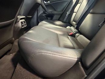 Honda Accord 2.2 i-DTEC EX Saloon 4dr Diesel Auto Euro 5 (150 ps)