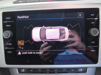 Volkswagen Passat SE BUSINESS TDI BLUEMOTION TECH DSG