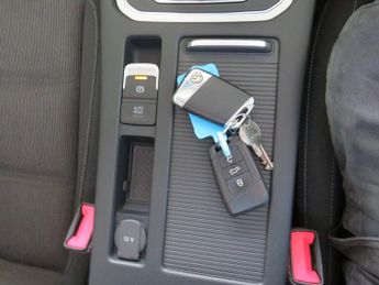 Volkswagen Passat SE BUSINESS TDI BLUEMOTION TECH DSG