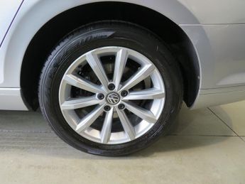 Volkswagen Passat SE BUSINESS TDI BLUEMOTION TECH DSG