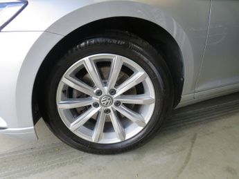 Volkswagen Passat SE BUSINESS TDI BLUEMOTION TECH DSG