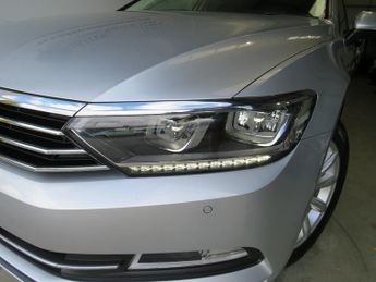 Volkswagen Passat SE BUSINESS TDI BLUEMOTION TECH DSG