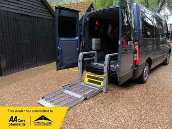 Renault Master 2.3 DCi SL28 BUSINESS SWB 110PS WHEELCHAIR ACCESS VEHICLE WAV 4 