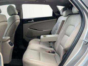 Hyundai Tucson 2.0 CRDi Premium SE Auto 4WD Euro 6 5dr