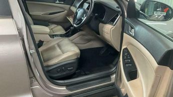 Hyundai Tucson 2.0 CRDi Premium SE Auto 4WD Euro 6 5dr