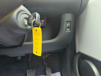 Toyota AYGO 1.0 VVT-i Ice MultiMode Euro 5 5dr