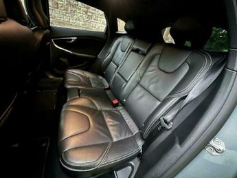 Volvo V40 2.0 D2 R-Design Pro Auto Euro 6 (s/s) 5dr
