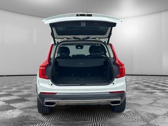 Volvo XC90 D5 MOMENTUM AWD