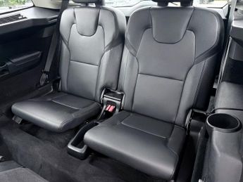 Volvo XC90 D5 MOMENTUM AWD