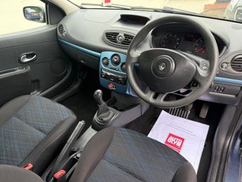 Renault Clio EXPRESSION 16V