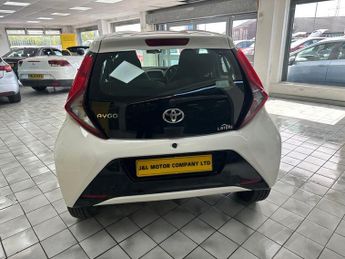 Toyota AYGO VVT-I X-PLAY X-SHIFT