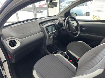 Toyota AYGO VVT-I X-PLAY X-SHIFT