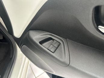 Toyota AYGO VVT-I X-PLAY X-SHIFT