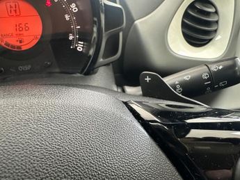 Toyota AYGO VVT-I X-PLAY X-SHIFT
