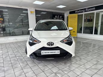 Toyota AYGO VVT-I X-PLAY X-SHIFT