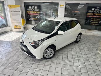 Toyota AYGO VVT-I X-PLAY X-SHIFT