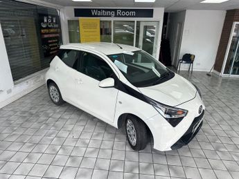 Toyota AYGO VVT-I X-PLAY X-SHIFT
