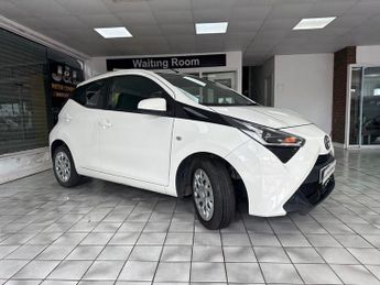 Toyota AYGO VVT-I X-PLAY X-SHIFT